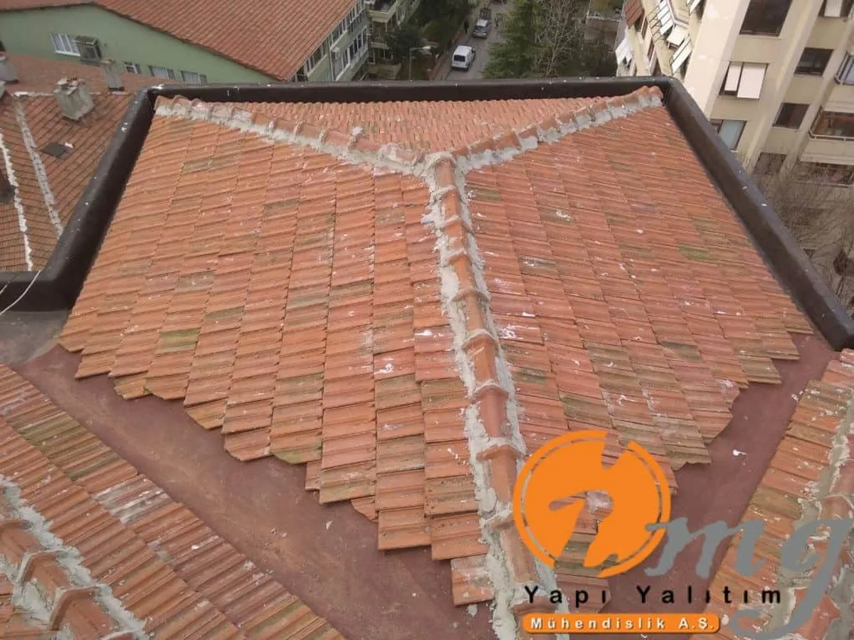 Göztepe Otmarsavcı Apt. Kiremit Aktarma Su Yalıtımı — fotoğraf 2
