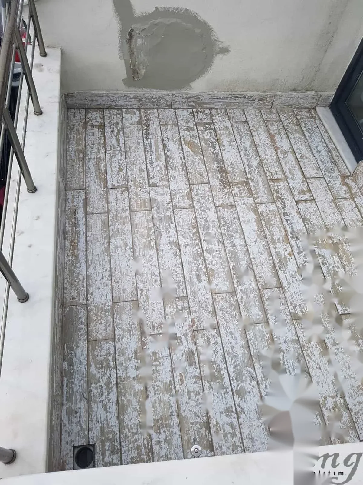 Göztepe Balkon Fayans Üzeri Poliüretan Su Yalıtım Su Yalıtımı — fotoğraf 3