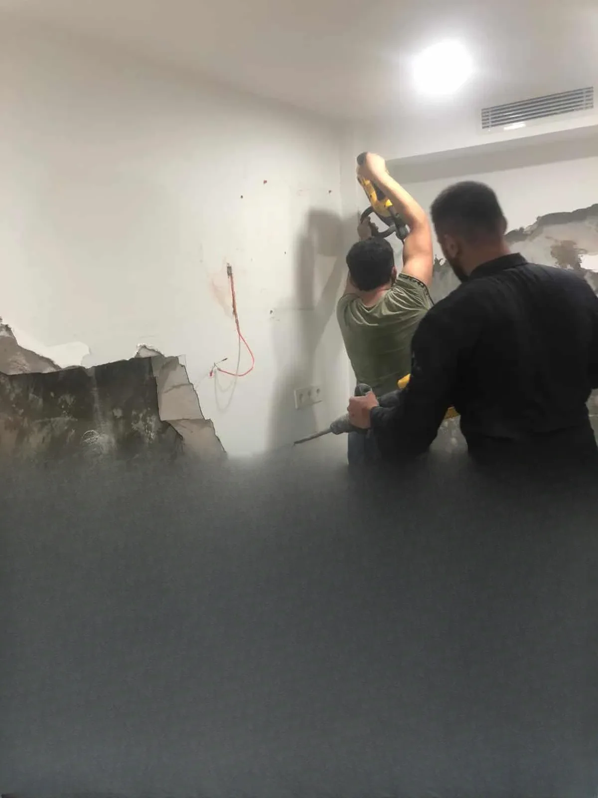 Üsküdar Dent Smile Bodrum Kat Negait Kristalize Su Yalıtımı — fotoğraf 4