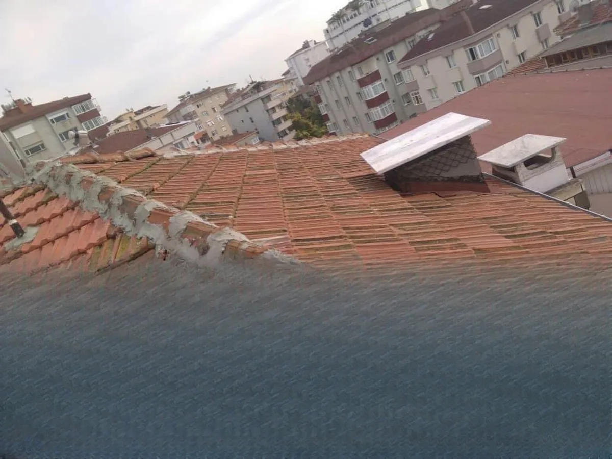 Kartal Demirli Apt. Kiremit Aktarma Su Yalıtımı — fotoğraf 4