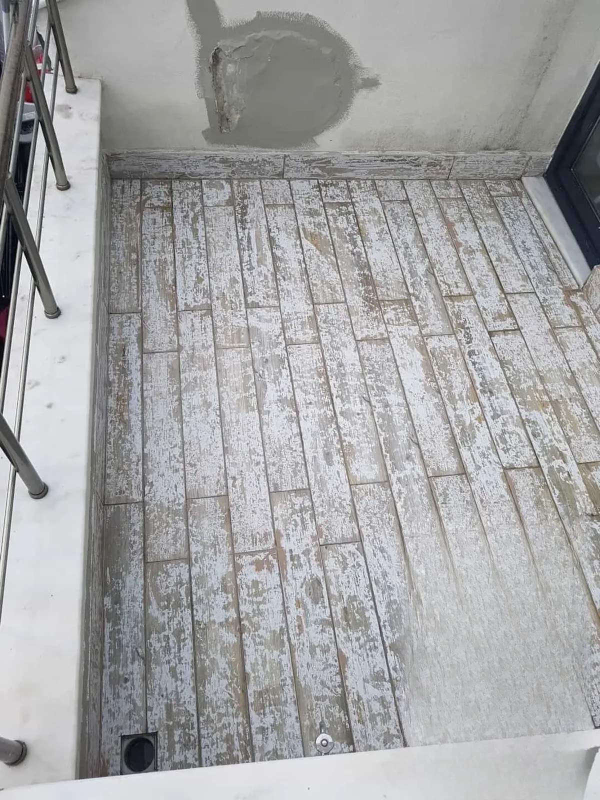 Göztepe Balkon Fayans Üzeri Poliüretan Su Yalıtım Su Yalıtımı — fotoğraf 3