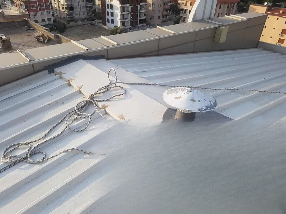 İzmir Aliağa Çatı ve Balkon Şeffaf Su Yalıtımı — fotoğraf 5