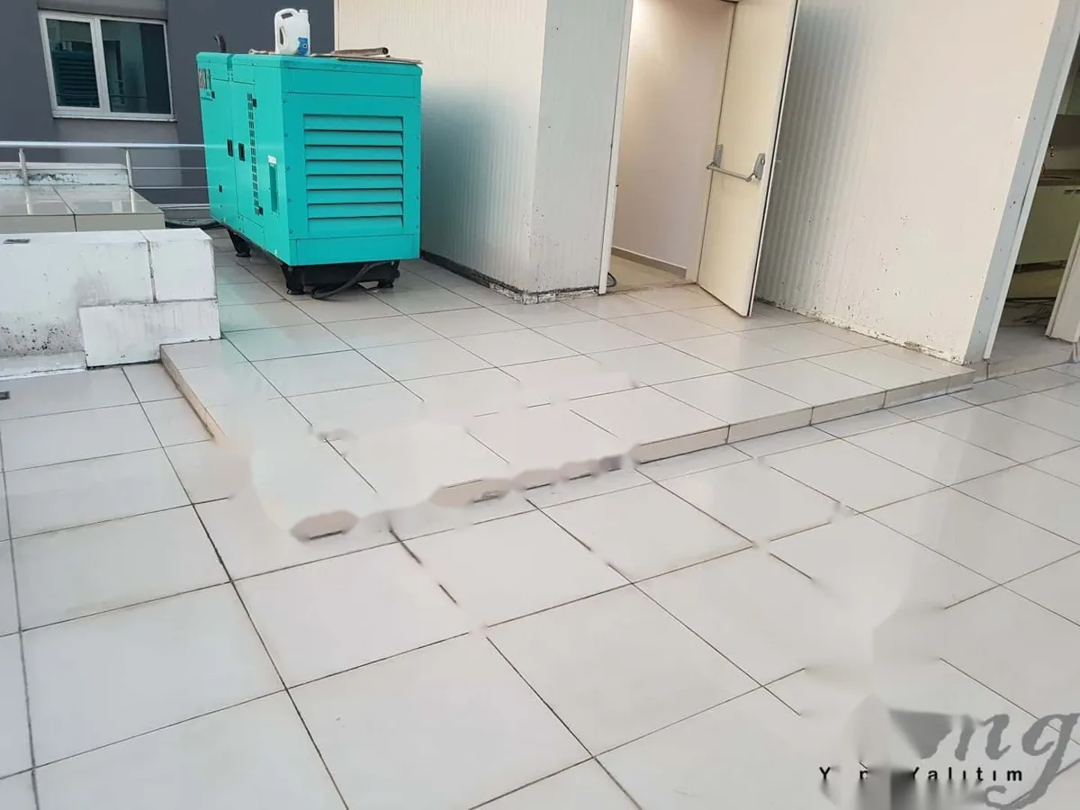 Dudullu Nice Binası Teras Şeffaf Su Yalıtımı — fotoğraf 2