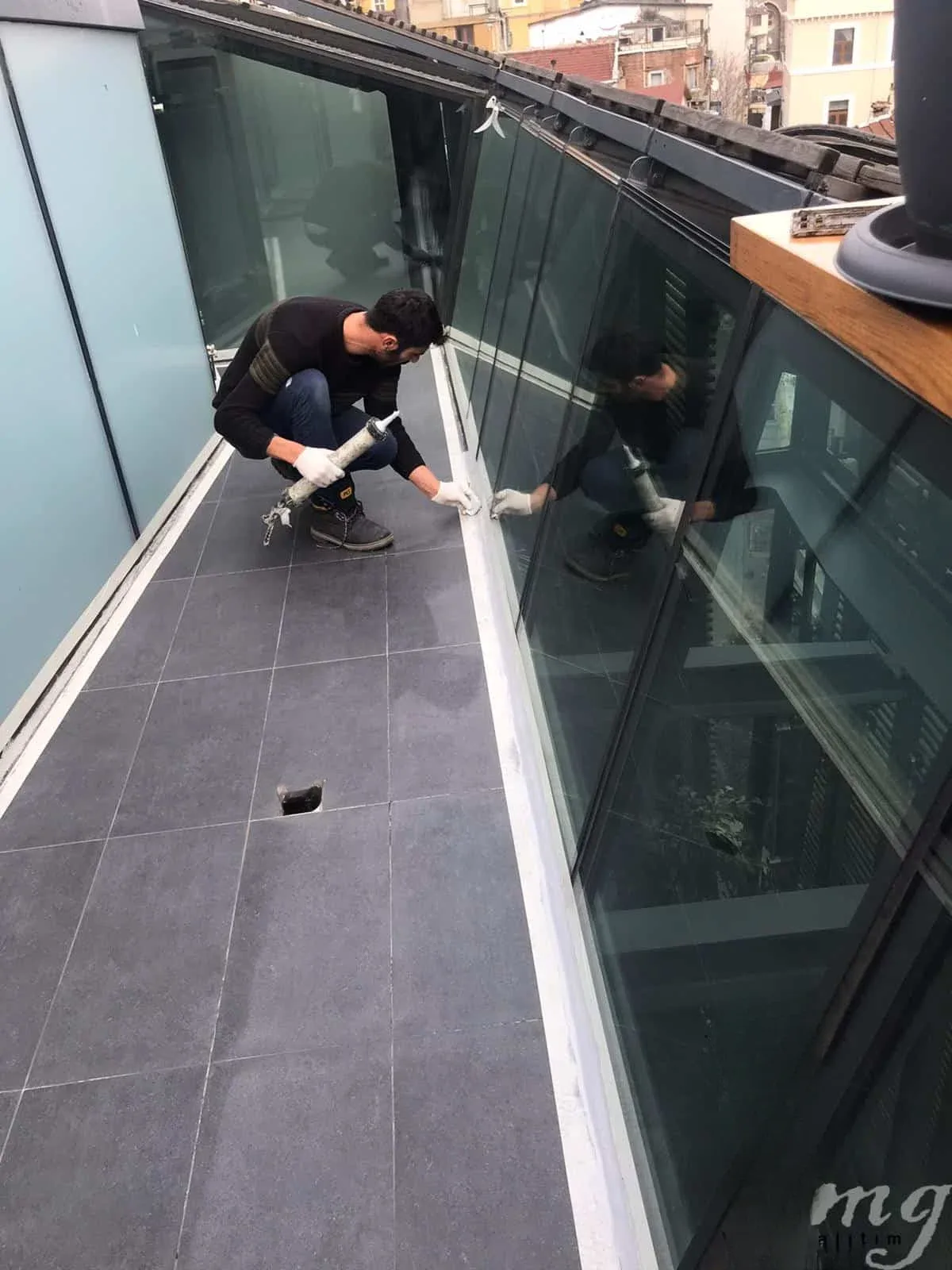 Galata Balkon Fayans Üzeri Şeffaf Su Yalıtımı — fotoğraf 5